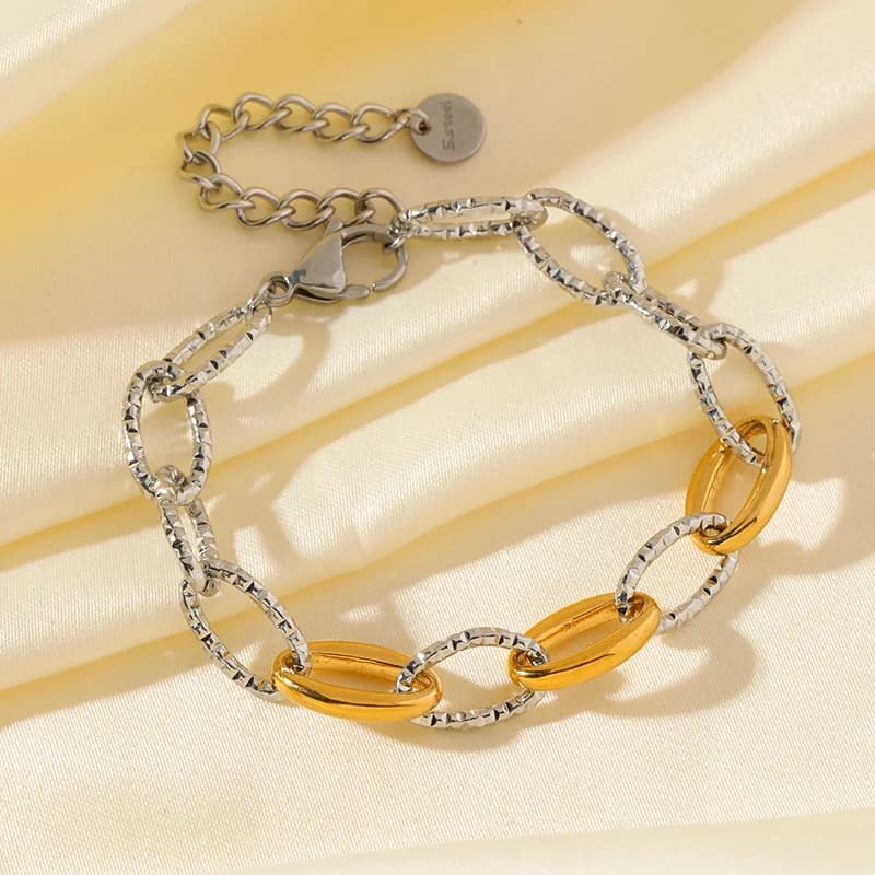 Ledkæde-armbånd og bangles i guld- og sølvfarve