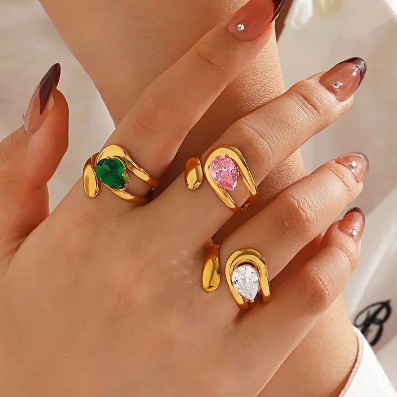 Farverig justerbar ring med zirkonia