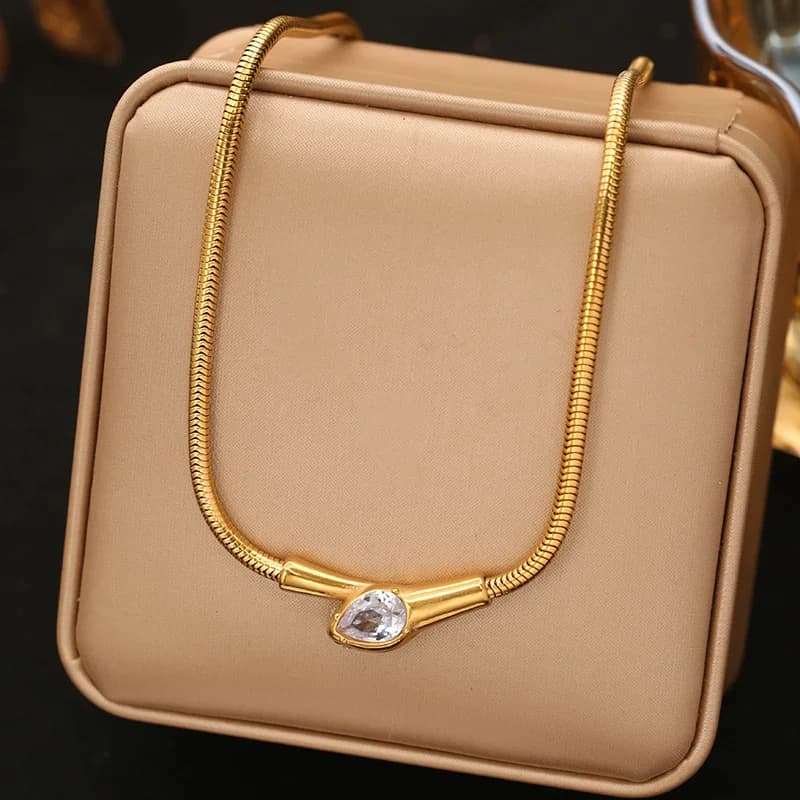 Guld hjerte choker-kæde