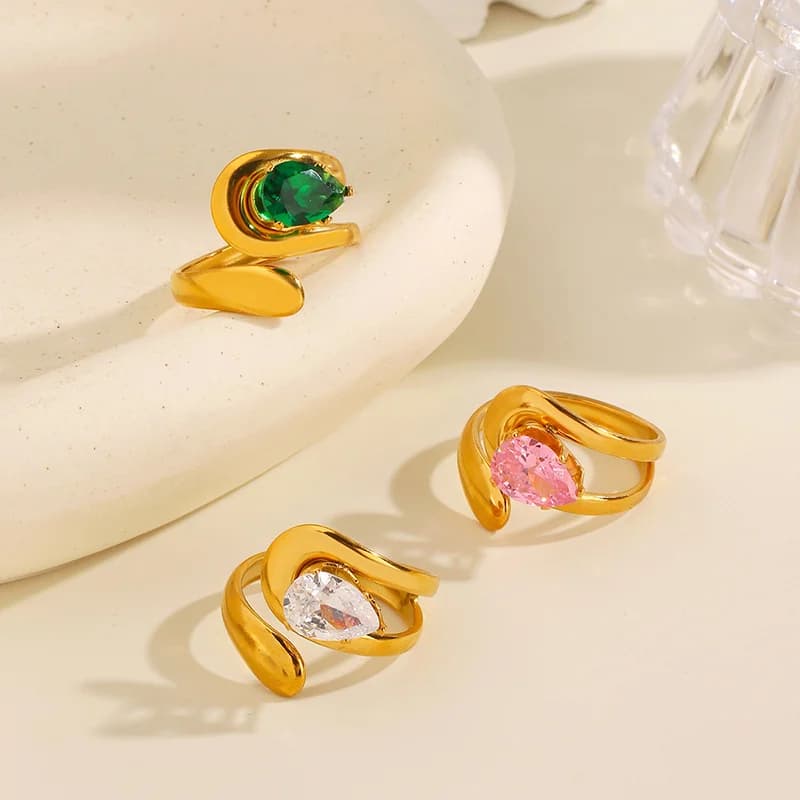 Farverig justerbar ring med zirkonia