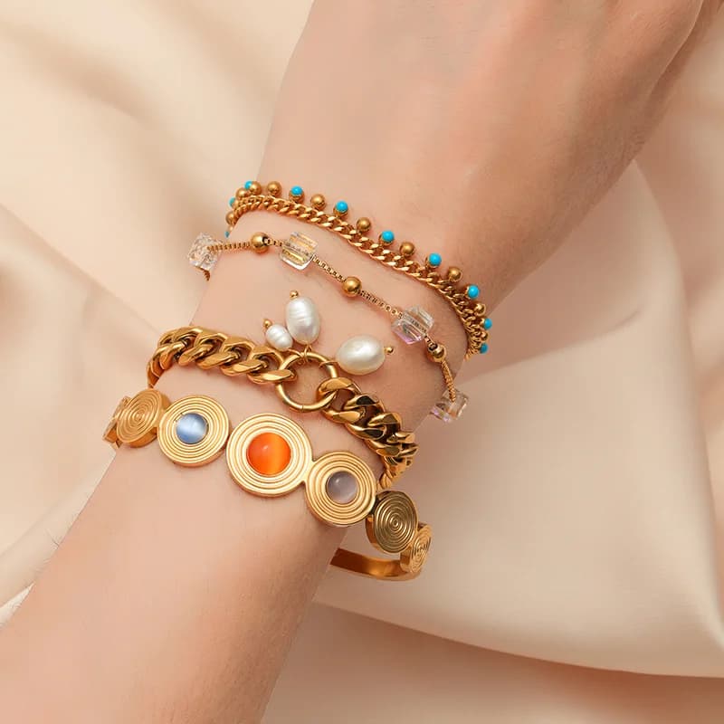 Runde farvesten armbånd i rustfrit stål