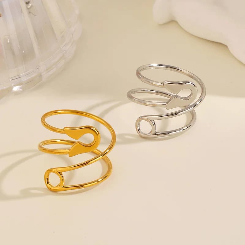 Justerbar åben ring i nåleform, 18K guld PVD-belagt