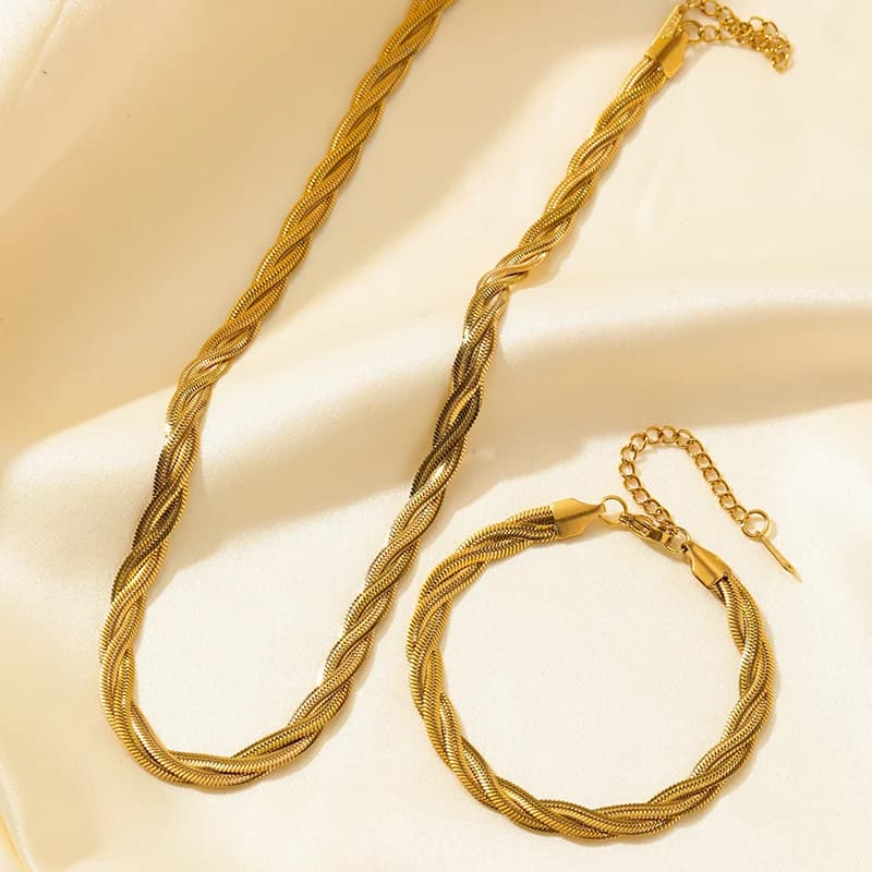 Sæt med flettet kæde halskæde og armbånd
