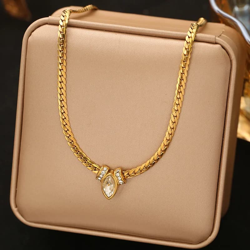 Guld hjerte choker-kæde